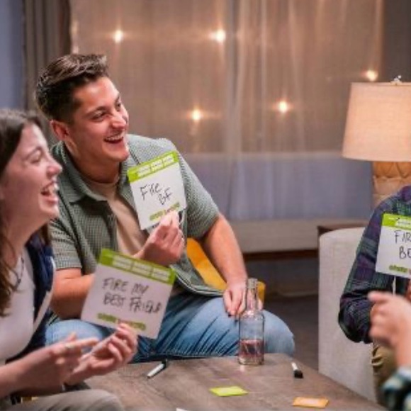 Green Team Wins Board Game - Goliath Games - Picture 6 of 9